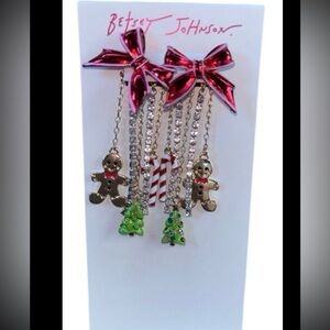 BETSEY JOHNSON Christmas 2 in 1 Multiple Holiday Charms Earrings NEW NWT